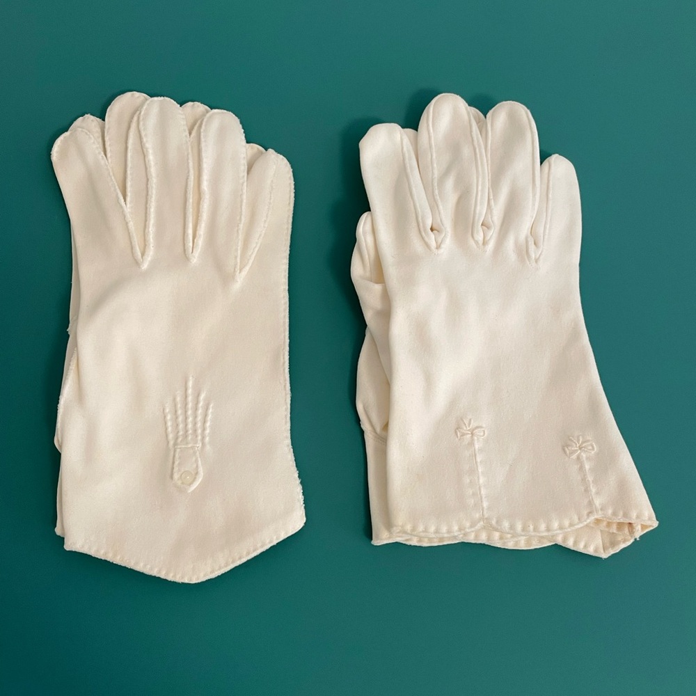Women’s Vintage Dress Gloves— Two Pairs